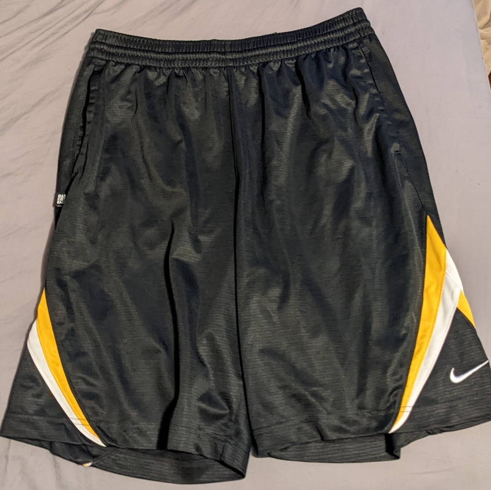 NIKE basketball shorts, great condition, sz large. black, white, yellow